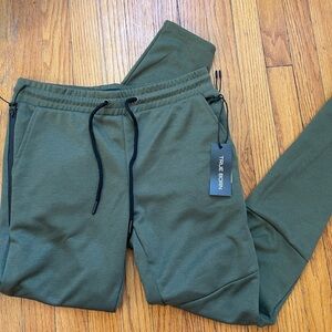 True Born Men’s Green Jogger Pants NWT Medium